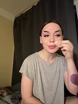 Snapshot of chups_girl chatting on 19, 4, 2026 chups girl online show from 19, 4, 2026
