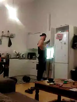 Snapshot of eltoulou chatting on 22, 1, 2025 eltoulou online show from 22, 1, 2025