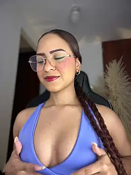 Snapshot of gretta_kler1 chatting on 9, 6, 2026 gretta kler1 online show from 9, 6, 2026