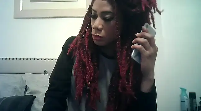 Snapshot of CaramelDipper chatting on 9, 12, 2024 CaramelDipper online show from 9, 12, 2024