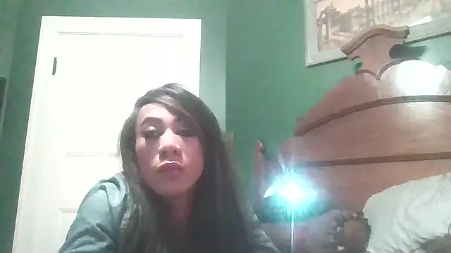 Snapshot of CaramelDipper chatting on 17, 12, 2024 CaramelDipper online show from 17, 12, 2024