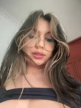 Snapshot of marie2_ chatting on 22, 12, 2024 marie2 online show from 22, 12, 2024