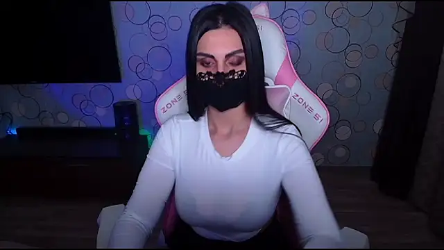   Yasmina   online show from 22, 7, 2026