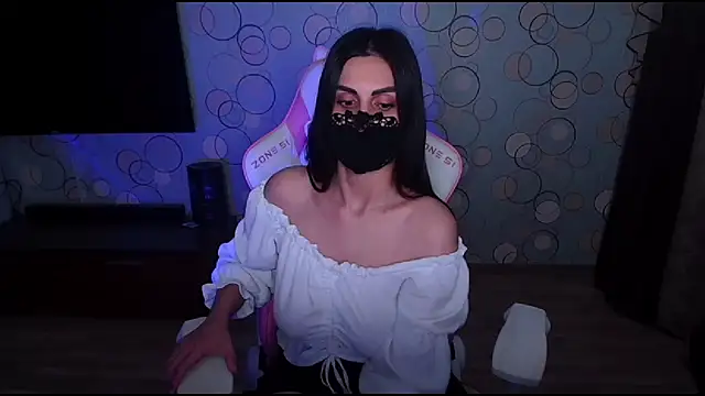   Yasmina   online show from 25, 7, 2026