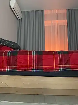 Snapshot of -SweetDi- chatting on 4, 12, 2025 -SweetDi- online show from 4, 12, 2025