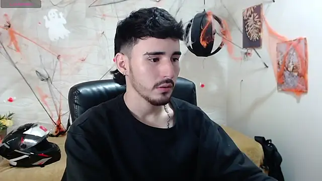 Snapshot of DmitriSanders chatting on 9, 12, 2024 DmitriSanders online show from 9, 12, 2024