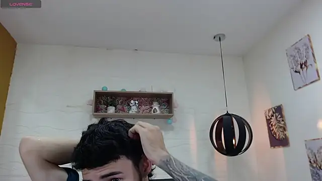 Snapshot of DmitriSanders chatting on 19, 2, 2025 DmitriSanders online show from 19, 2, 2025