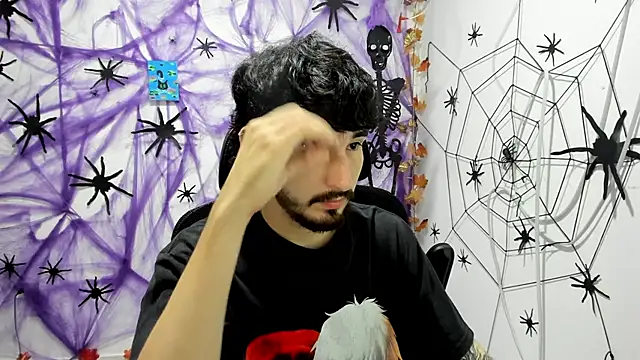 Snapshot of DmitriSanders chatting on 16, 11, 2025 DmitriSanders online show from 16, 11, 2025