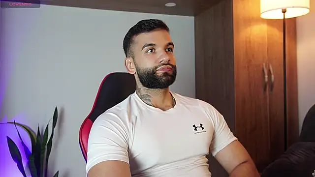 Snapshot of MarkHazze chatting on 8, 11, 2025 MarkHazze online show from 8, 11, 2025