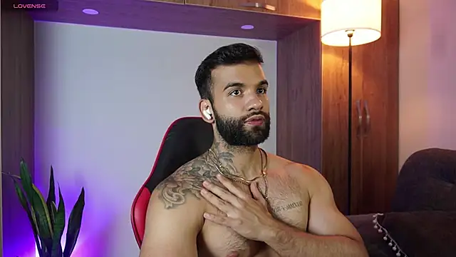 Snapshot of MarkHazze chatting on 21, 11, 2025 MarkHazze online show from 21, 11, 2025