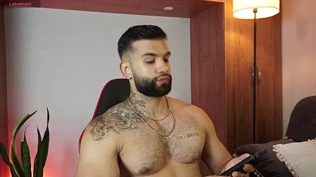 Snapshot of MarkHazze chatting on 24, 11, 2025 MarkHazze online show from 24, 11, 2025