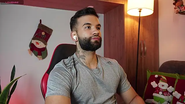 Snapshot of MarkHazze chatting on 29, 11, 2025 MarkHazze online show from 29, 11, 2025