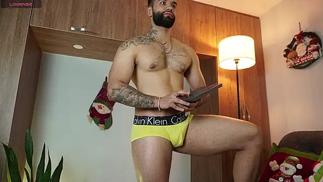 Snapshot of MarkHazze chatting on 2, 12, 2025 MarkHazze online show from 2, 12, 2025