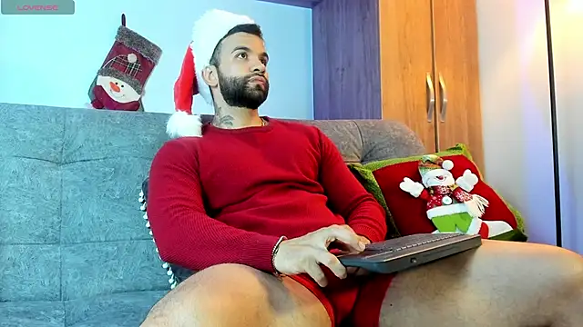 Snapshot of MarkHazze chatting on 14, 12, 2025 MarkHazze online show from 14, 12, 2025