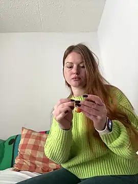 Snapshot of cuteFoxi chatting on 14, 2, 2025 cuteFoxi online show from 14, 2, 2025