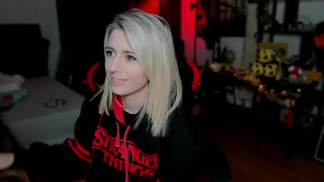 Lisaonthemoon online show from 25, 9, 2025