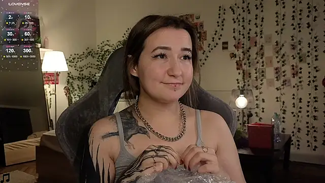 Megan  Hart online show from 17, 1, 2025