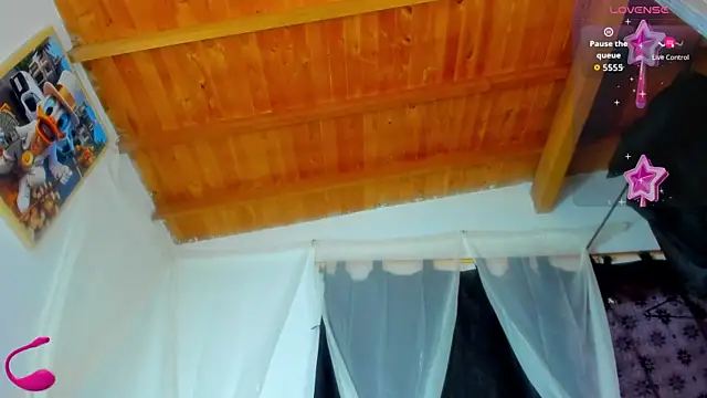 esteveen ortegas  online show from 4, 11, 2025