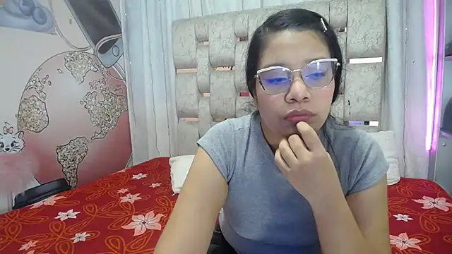 Snapshot of KEYRA-MILLER- chatting on 29, 11, 2025 KEYRA-MILLER- online show from 29, 11, 2025