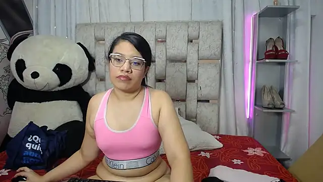 Snapshot of KEYRA-MILLER- chatting on 30, 11, 2025 KEYRA-MILLER- online show from 30, 11, 2025