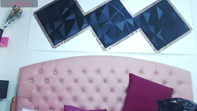 andrea safeira doll online show from 28, 1, 2025