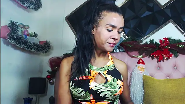 andrea safeira doll online show from 22, 12, 2025