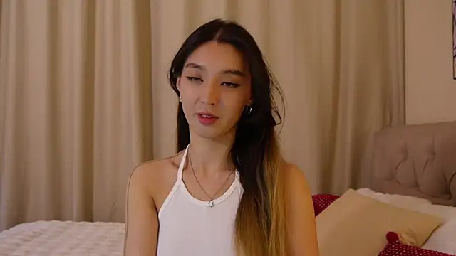 Sarasuo1 online show from 8, 1, 2025