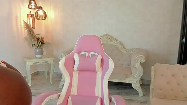 shantallknowless online show from 3, 2, 2025