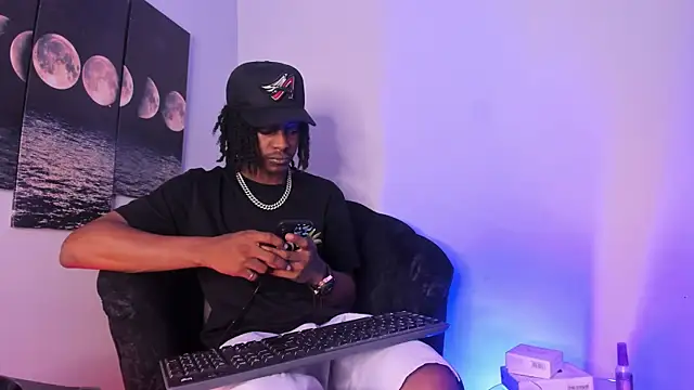 BRYXXXON1 online show from 8, 9, 2025