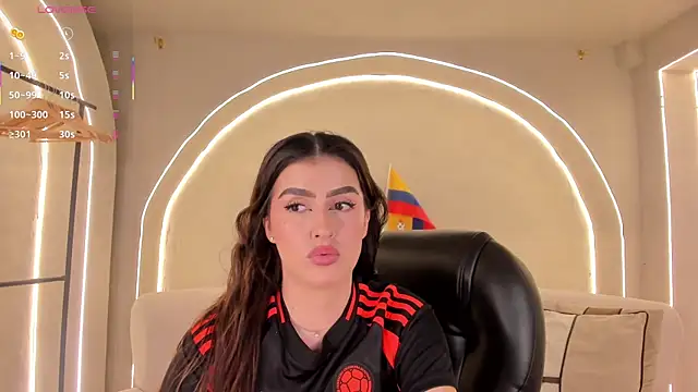 Snapshot of PaulinaSantos_ chatting on 7, 7, 2026 PaulinaSantos online show from 7, 7, 2026