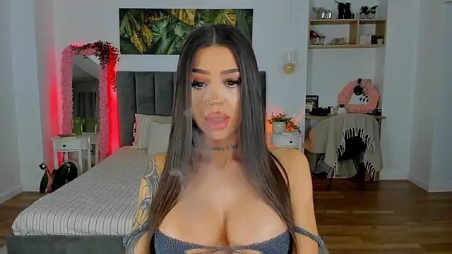 Snapshot of Fancy_Jenn chatting on 13, 11, 2025 Fancy Jenn online show from 13, 11, 2025