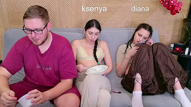 Ksenny online show from 19, 4, 2026