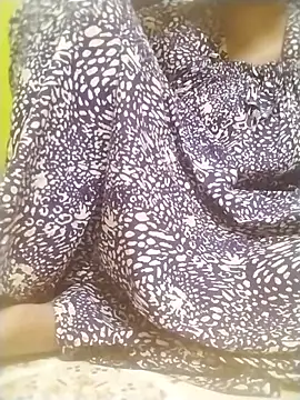 Tamilpriya46 online show from 28, 9, 2025