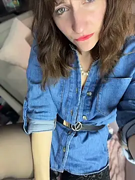 victoirenextdoor online show from 12, 4, 2026