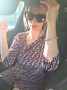 SweetMonicaUK online show from 4, 11, 2025