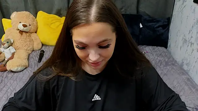 Nicole Vvinson online show from 19, 11, 2025