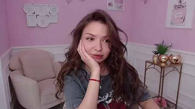 LucySkilar online show from 29, 9, 2025