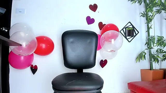 Maximo   online show from 19, 2, 2025