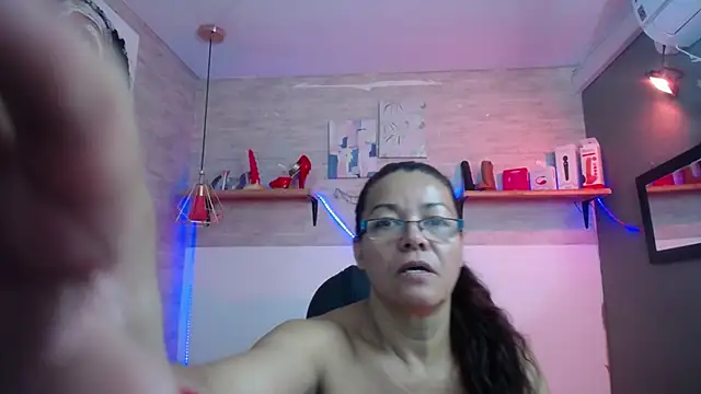 Snapshot of MaturePure chatting on 24, 10, 2025 MaturePure online show from 24, 10, 2025