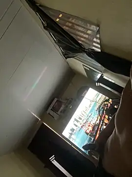 Snapshot of mfloressd14 chatting on 18, 10, 2025 mfloressd14 online show from 18, 10, 2025