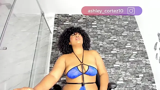 Snapshot of ashley_crotez chatting on 16, 3, 2025 ashley crotez online show from 16, 3, 2025