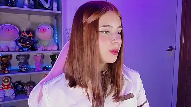 EmilyMiller  online show from 24, 11, 2025