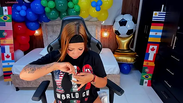 Snapshot of mia_18v chatting on 16, 6, 2026 mia 18v online show from 16, 6, 2026