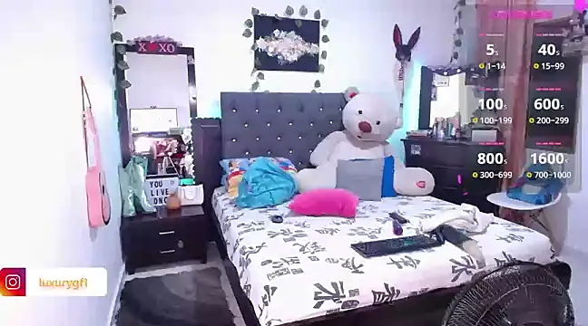 Pocahontaslovex online show from 26, 1, 2025