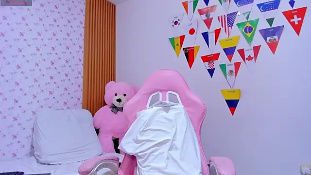 Soyqueen online show from 11, 7, 2026