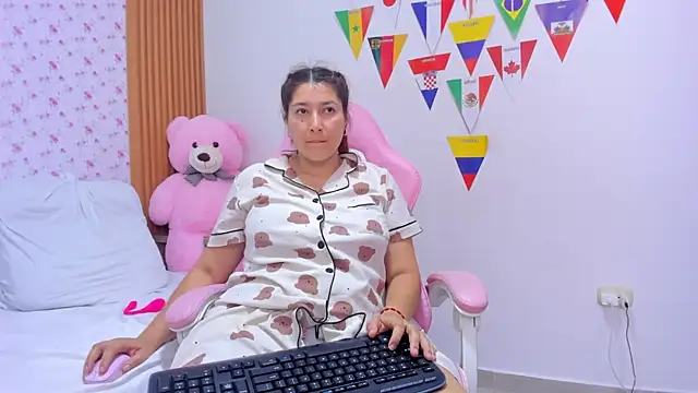 Soyqueen online show from 13, 7, 2026