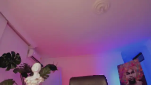 Taylor  foxxx online show from 6, 2, 2025