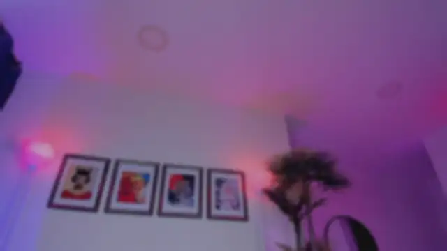 Taylor  foxxx online show from 17, 9, 2025