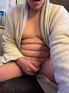 Snapshot of Paule19cm chatting on 10, 11, 2025 Paule19cm online show from 10, 11, 2025