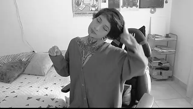 Snapshot of _Apola_77 chatting on 5, 2, 2025 Apola 77 online show from 5, 2, 2025